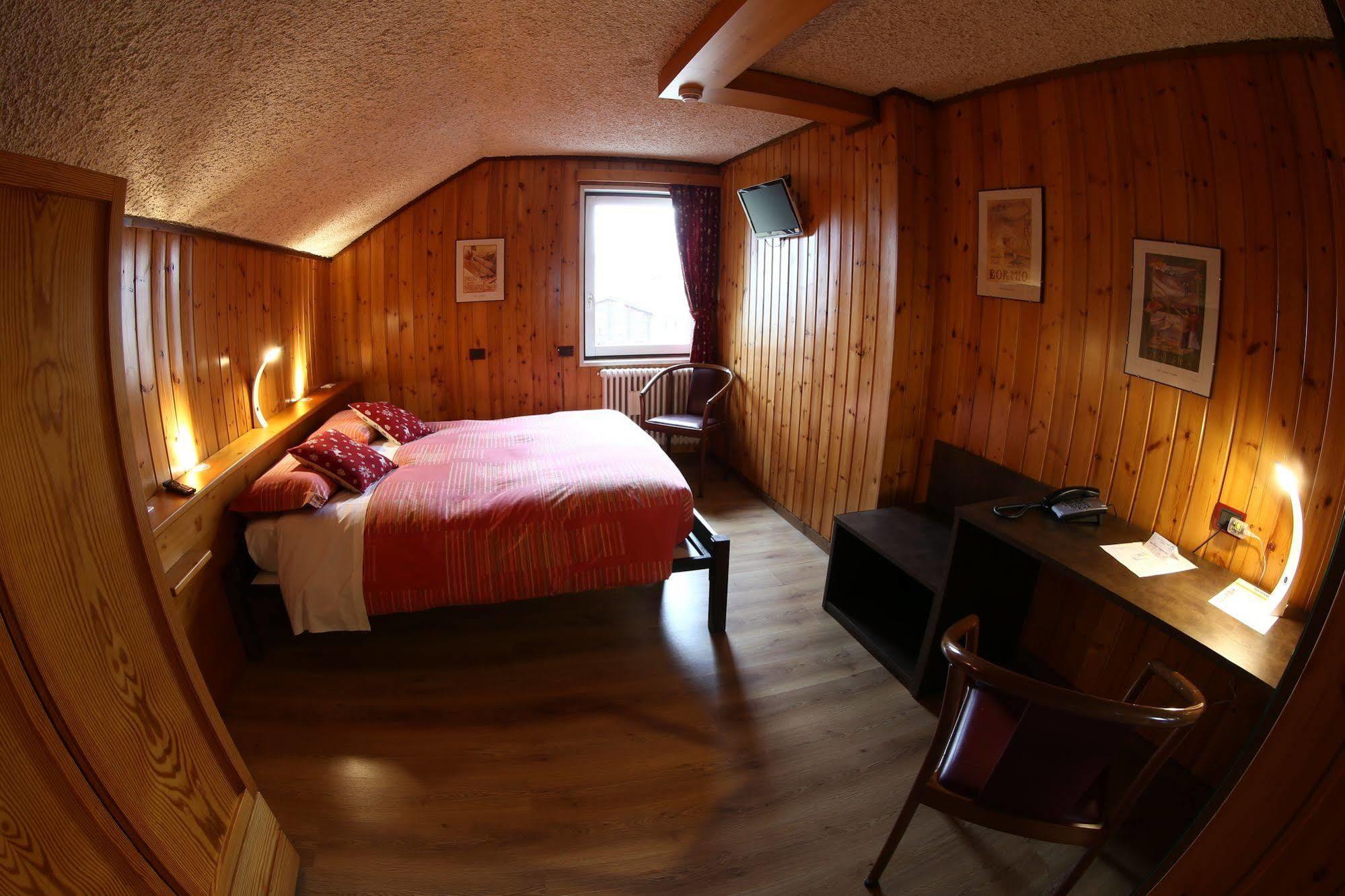 Albergo Quarto Pirovano Стельвіо Пасс Екстер'єр фото